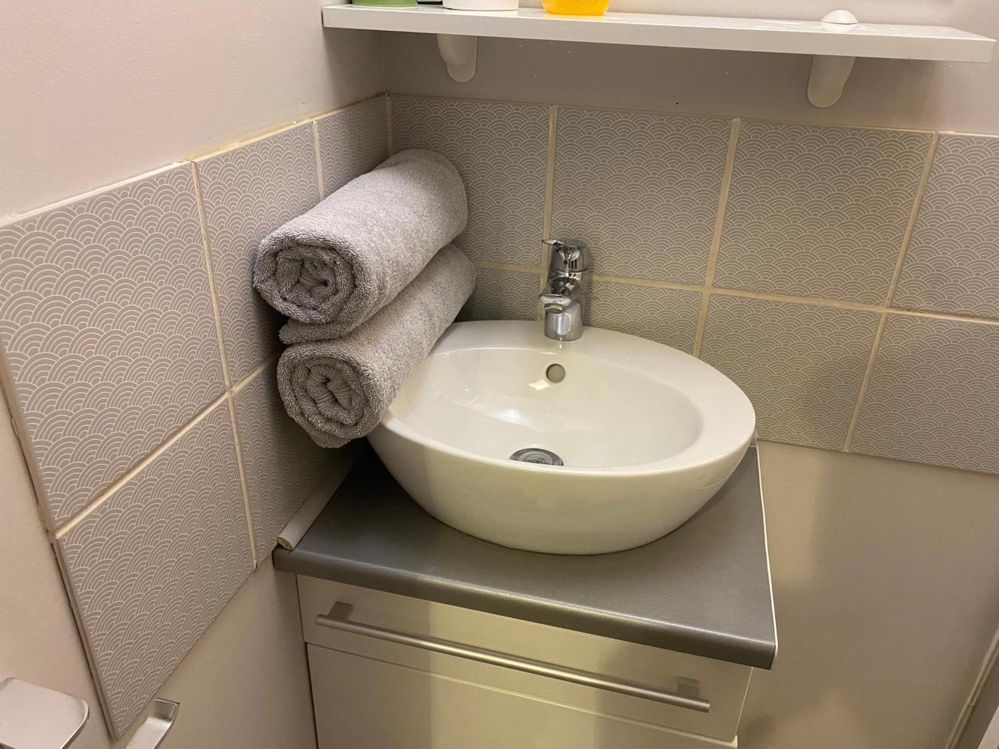Sympathique logement en rez-de-chaussé, de 21m 2 Beauvais Extérieur photo